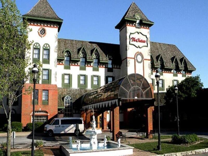 The Chateau Bloomington Hotel And Conference Center Exterior photo